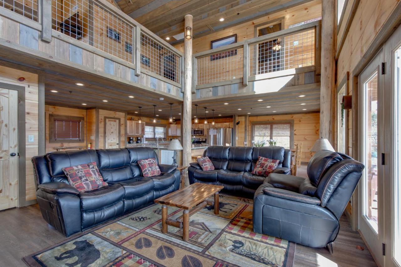 Great Smoky Lodge, 7 Bedroom New Construction, Pets, Wifi, Hot Tub, Sleeps 20 Gatlinburg Exterior photo