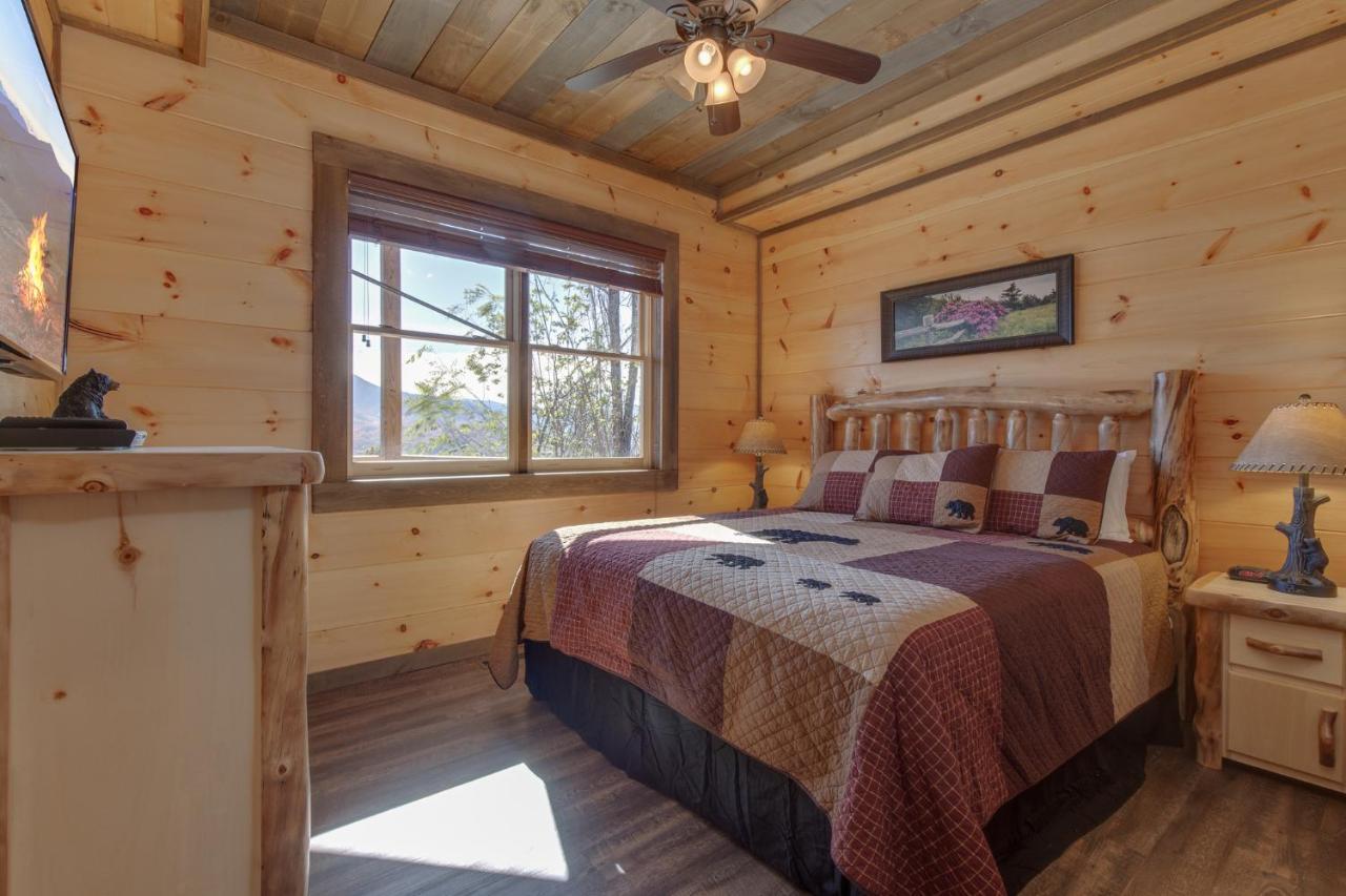 Great Smoky Lodge, 7 Bedroom New Construction, Pets, Wifi, Hot Tub, Sleeps 20 Gatlinburg Exterior photo