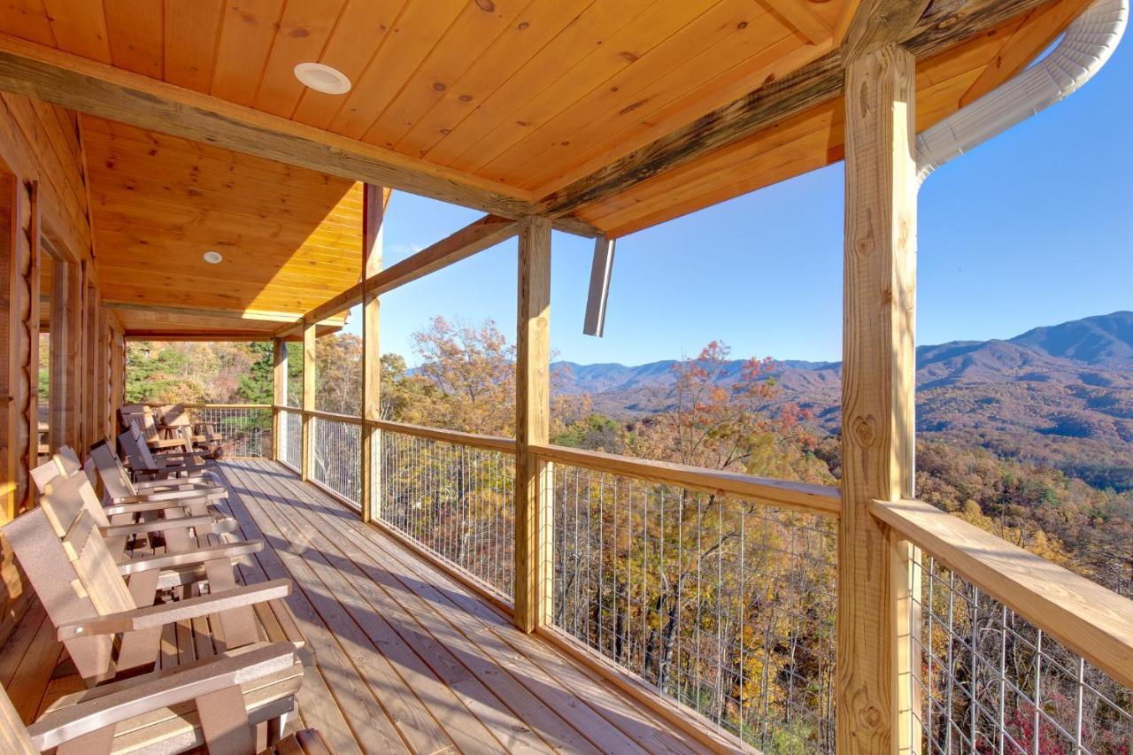 Great Smoky Lodge, 7 Bedroom New Construction, Pets, Wifi, Hot Tub, Sleeps 20 Gatlinburg Exterior photo